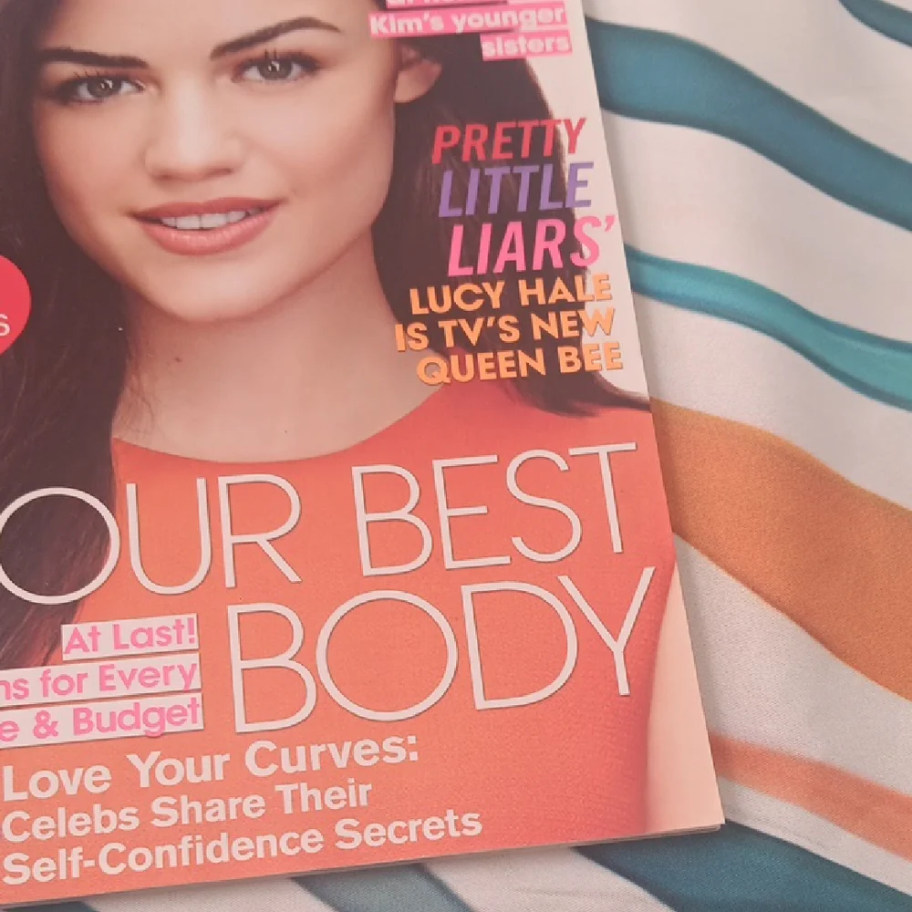 Teen Vogue Magazine February 2011 Growing Up Kardashian Cover - Picture 4 of 9